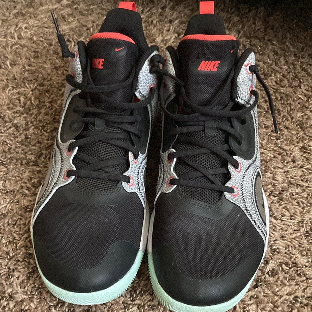 Like new Nike shoes